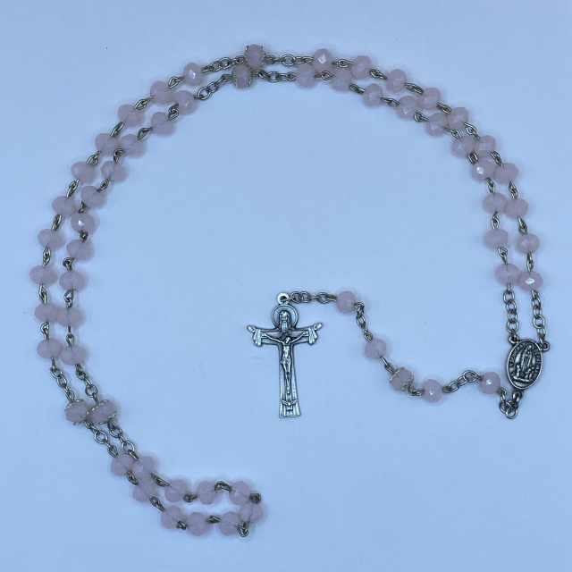 Rosario con Medalla de la Virgen de Fátima y con tierra de Fátima, Crucifijo De Cristo Crucificado y la Santísima Trinidad