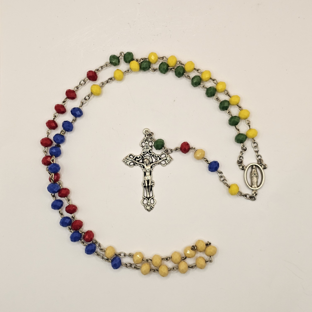 Rosario misionero con Medalla de la virgen de Lourdes, Crucifijo de Cristo Crucificado