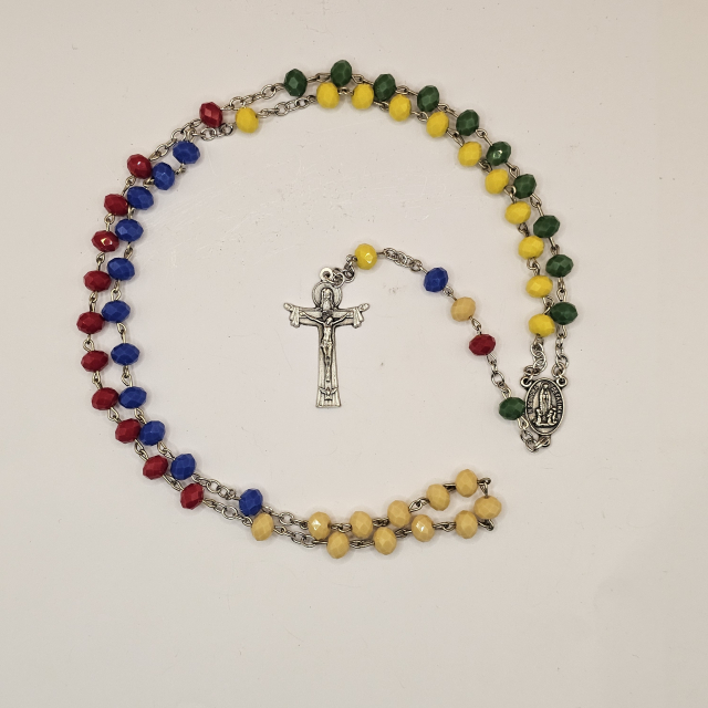 Rosario misionero con Medalla de la Virgen de Fátima y con tierra de Fátima, Crucifijo De Cristo Crucificado y la Santísima Trinidad