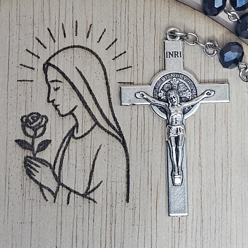 Crucifijo Cristo crucificado, medalla san Benito