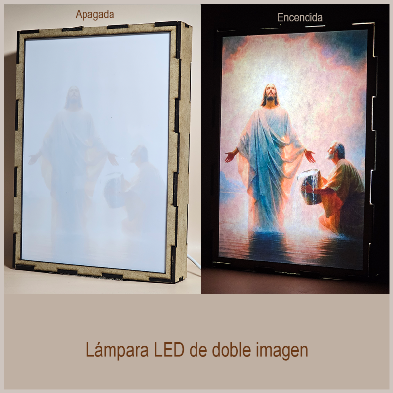 Lámpara con doble imagen el Primer misterio luminoso El Bautismo de Jesús en el Jordán (Nuestro Señor Jesucristo, San Juan Bautista), vista apagada y encendida, donde se revela la ilustración completa al encender la luz LED.