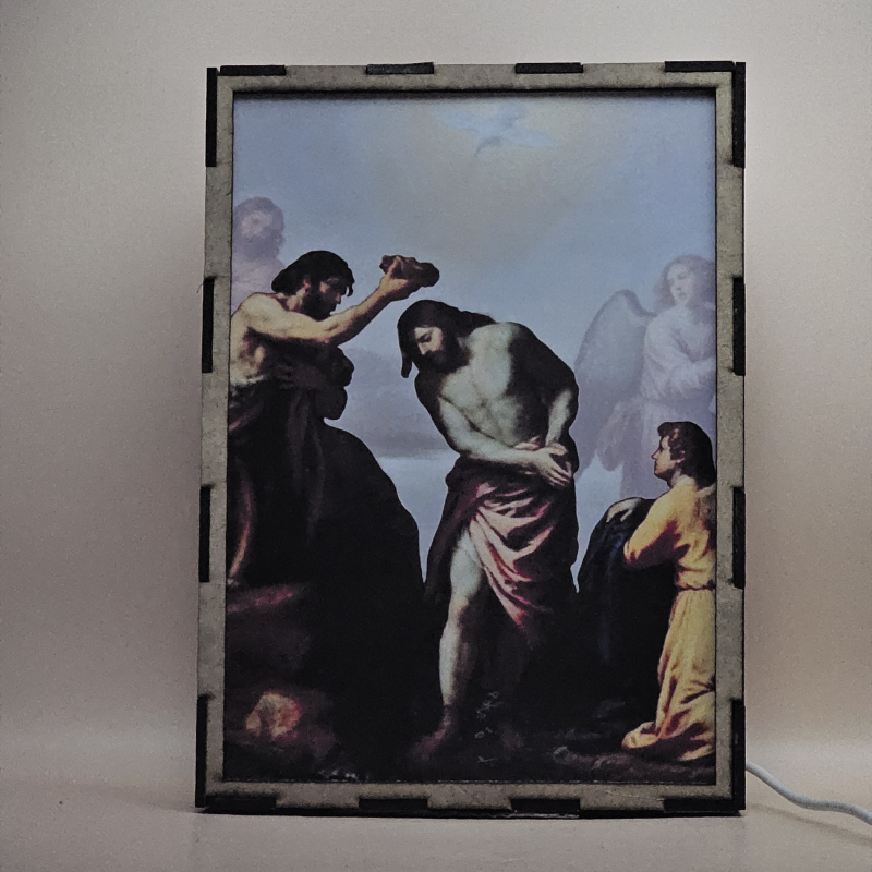 Lámpara con doble imagen el Primer misterio luminoso El Bautismo de Jesús en el Jordán (Nuestro Señor Jesucristo, San Juan Bautista), vista apagada, se esconde la imágen de atras.
