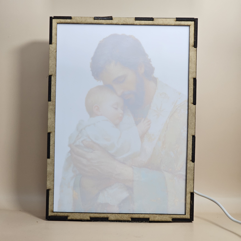 Lámpara con doble imagen  (San José Protector), vista apagada, se esconde la imágen de atras.