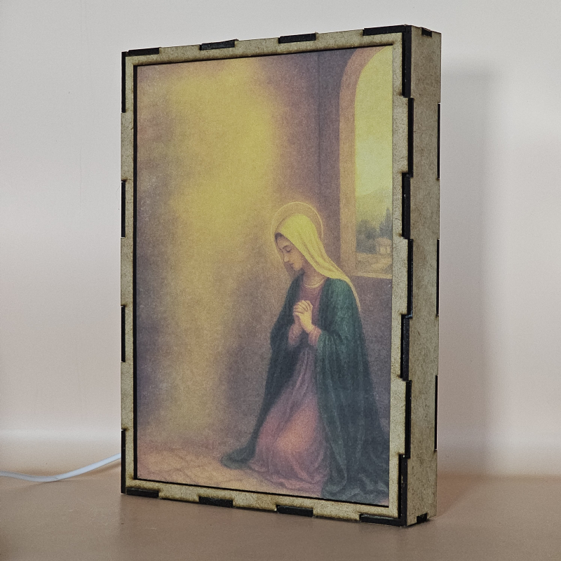 Lámpara con doble imagen el Primer misterio gosozo La Anunciación del Ángel a la Virgen María (La Virgen María, San Gabriel Arcángel), vista apagada, se esconde la imágen de atras.