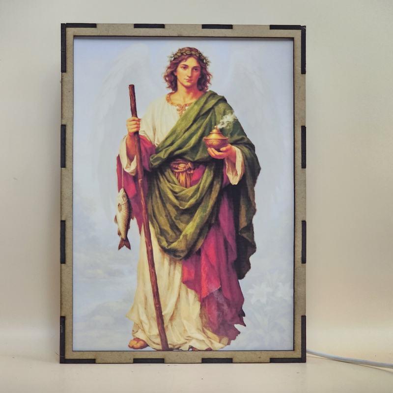 Lámpara LED de San Rafael Arcángel con pez y bastón, efecto doble imagen, USB y diseño católico para hogar, oración o regalo religioso. - Apagada