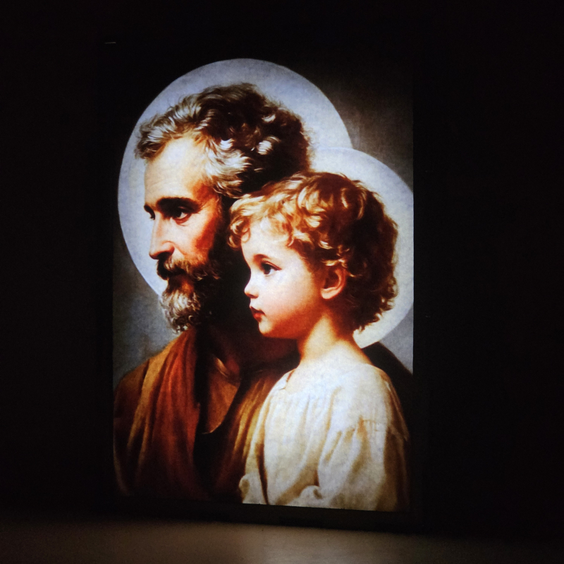 Lámpara LED de San José junto al Niño Jesús con halos luminosos - Galeria