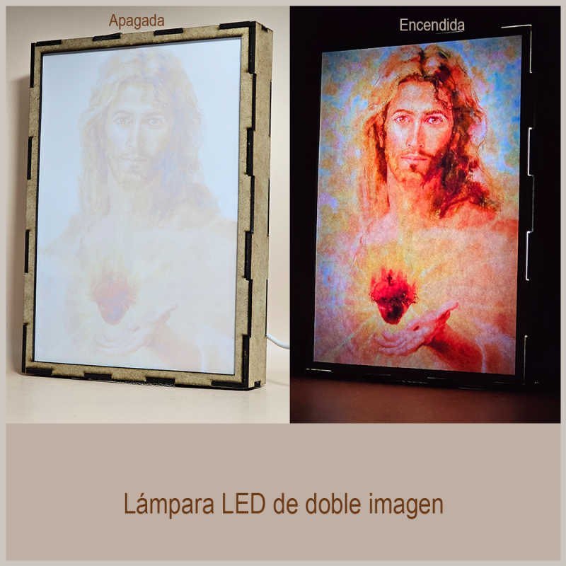 Lámpara con doble imagen  (Sagrado Corazón de Jesús), vista apagada y encendida, donde se revela la ilustración completa al encender la luz LED.