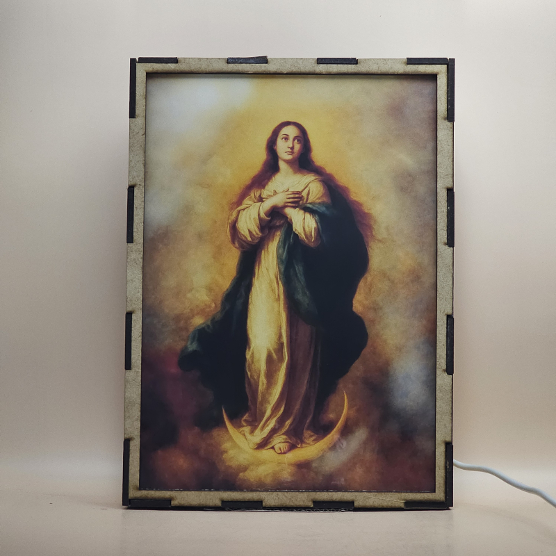 Lámpara con doble imagen  (La Inmaculada Concepción), vista apagada, se esconde la imágen de atras.