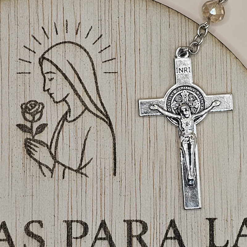 Crucifijo Cristo crucificado, medalla san Benito