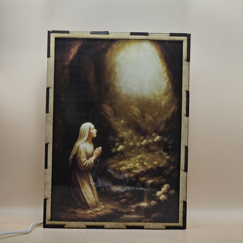 Lámpara con doble imagen  (Virgen de Lourdes), vista apagada, se esconde la imágen de atras.
