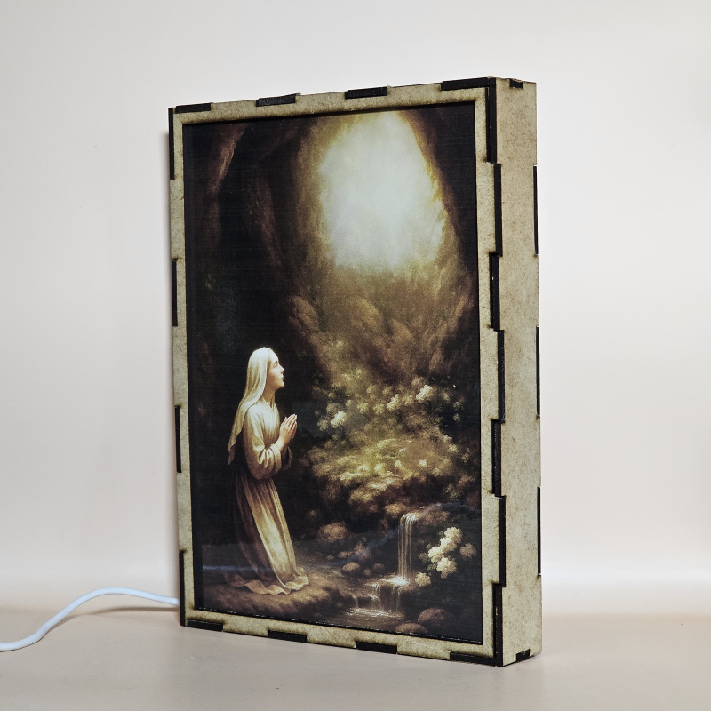 Lámpara con doble imagen  (Virgen de Lourdes), vista apagada, se esconde la imágen de atras.