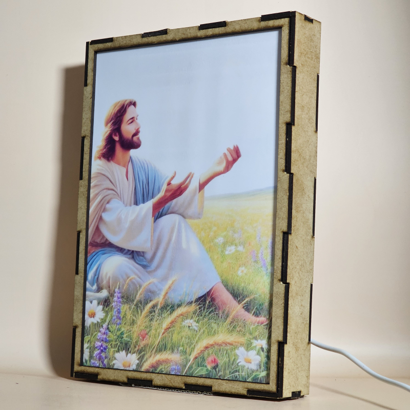 Lámpara con doble imagen  (Nuestro Señor Jesucristo), vista apagada, se esconde la imágen de atras.