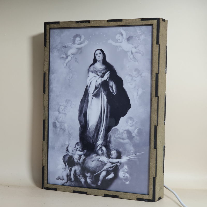 Lámpara con doble imagen  (La Inmaculada Concepción), vista apagada, se esconde la imágen de atras.