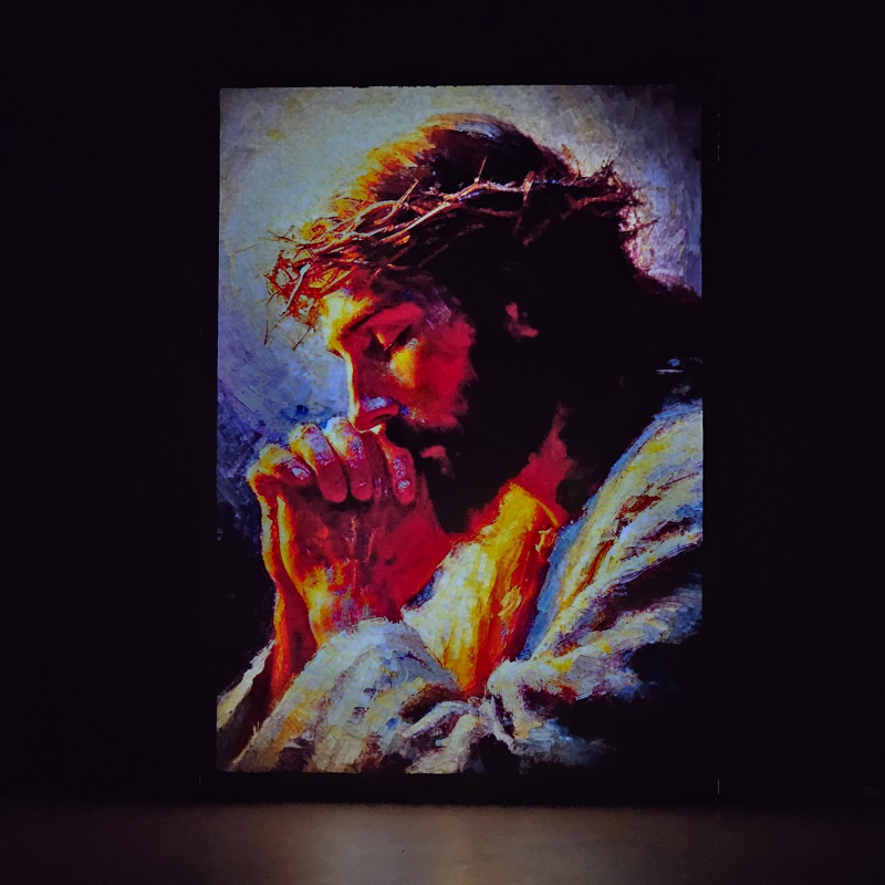 Lampara de Jesús en oración con corona de espinas - Galeria