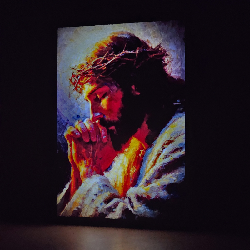 Lampara de Jesús en oración con corona de espinas - Galeria